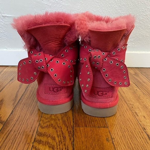 UGG Coral Short Boots with Bows Size 5 - Picture 5 of 8